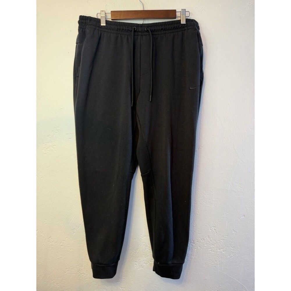 Nike Black Men's Fleece Joggers with Drawstring